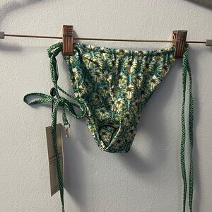 Blackbough womens  Bottoms with Green and Yellow Pattern